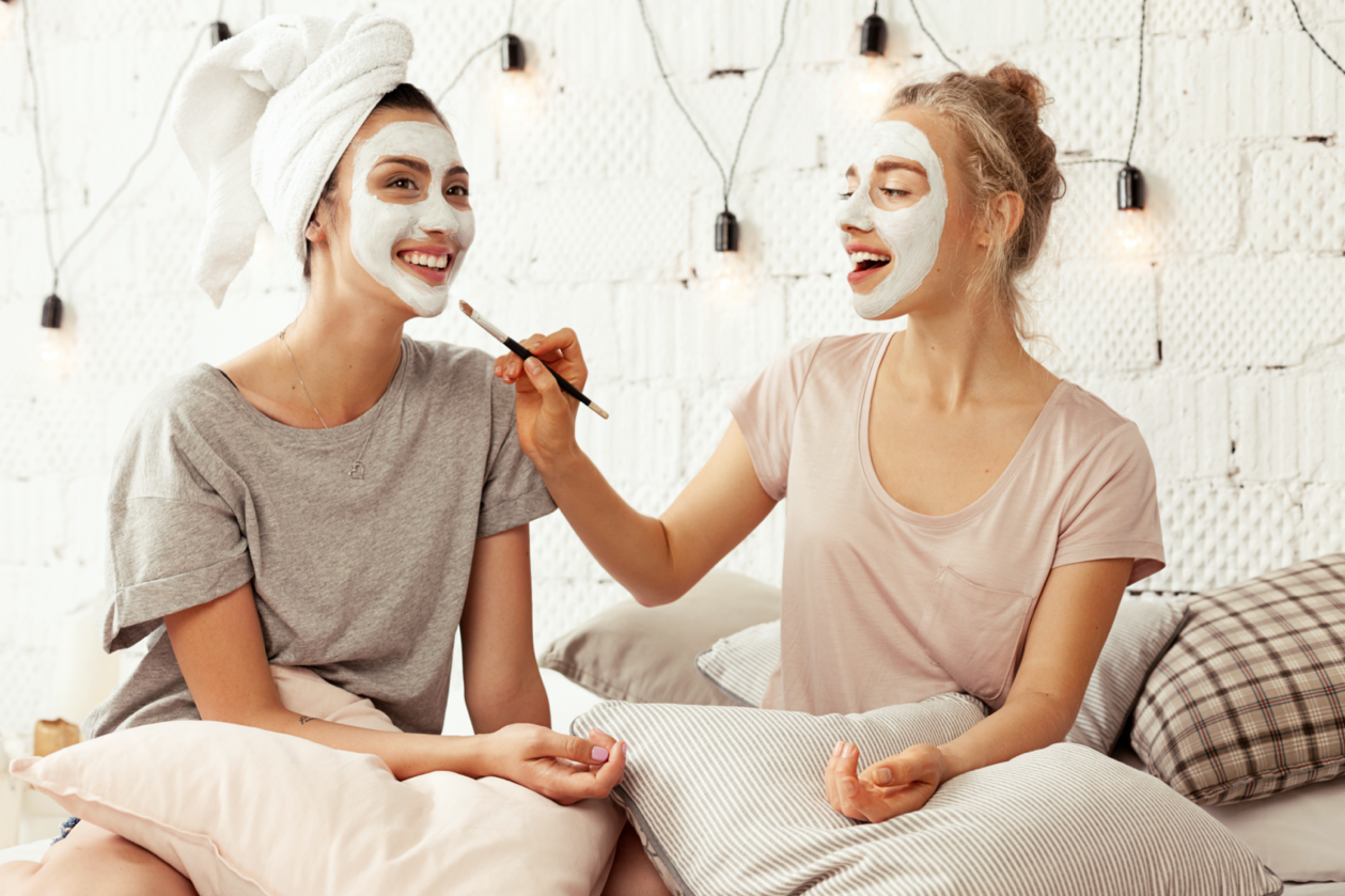 How to Give Yourself a Professional Facial At Home